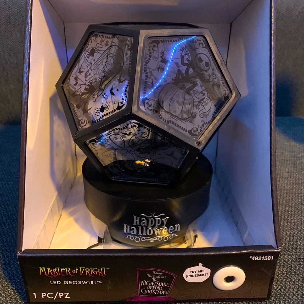 The Nightmare Before Christmas LED Geoswirl Projection